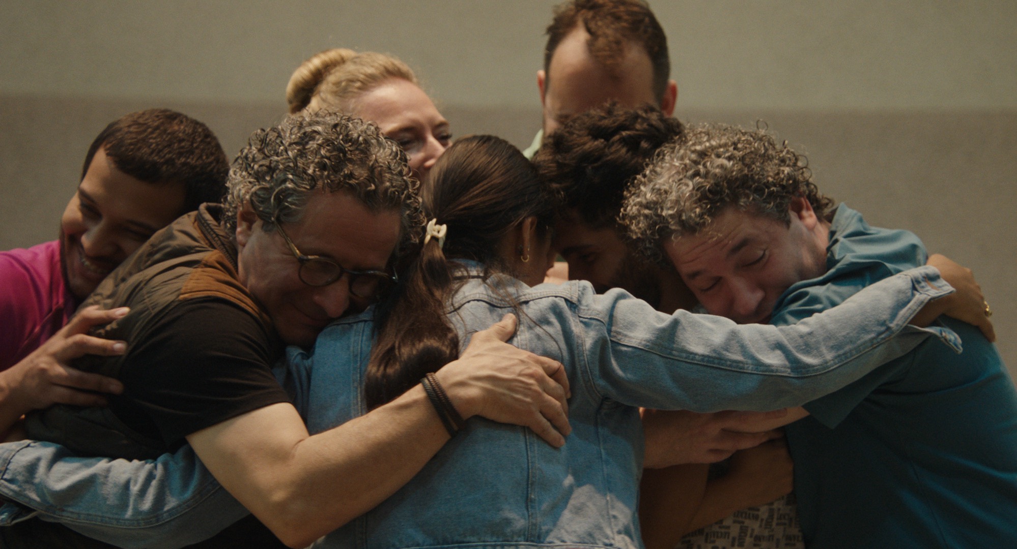 INAUGURAL: EL CANTO DE LAS MANOS